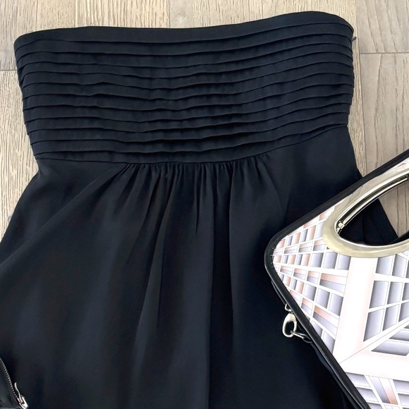 Banana Republic Strapless Fit & Flare Dress - Black Size 0 - Picture 2 of 9